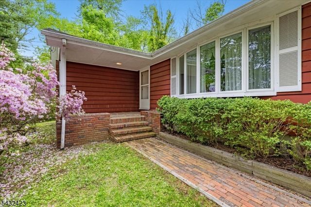 111 E Mountain Rd, Hillsborough Twp., NJ 08844