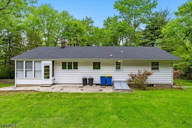 111 E Mountain Rd, Hillsborough Twp., NJ 08844