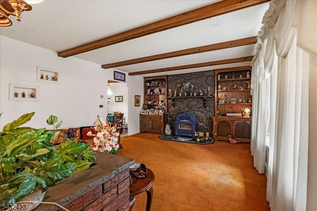111 E Mountain Rd, Hillsborough Twp., NJ 08844