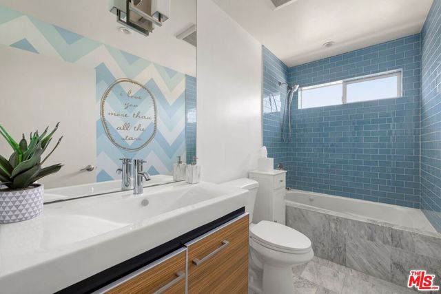 12545 Walsh Avenue, Los Angeles, CA 90066