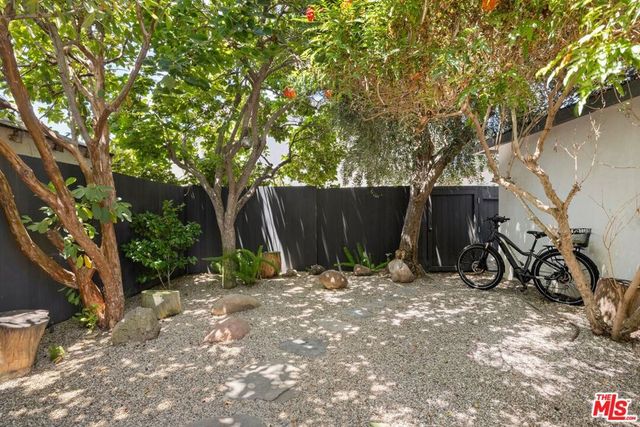 12545 Walsh Avenue, Los Angeles, CA 90066