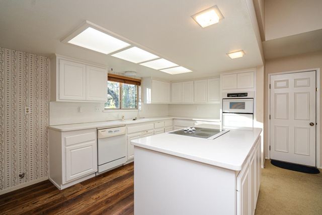 3071 Emerald Ct, Cameron Park, CA 95682