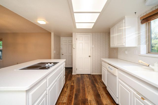 3071 Emerald Ct, Cameron Park, CA 95682
