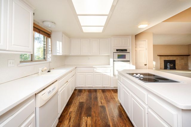 3071 Emerald Ct, Cameron Park, CA 95682