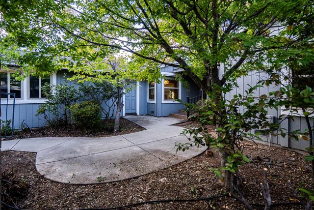 3071 Emerald Ct, Cameron Park, CA 95682