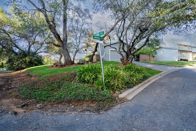 3071 Emerald Ct, Cameron Park, CA 95682