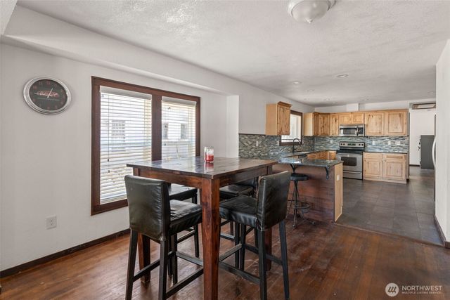 226 SW Lewis St, Chehalis, WA 98532