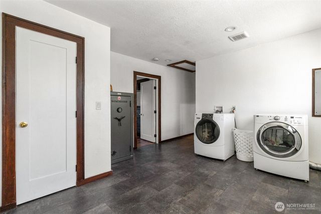 226 SW Lewis St, Chehalis, WA 98532