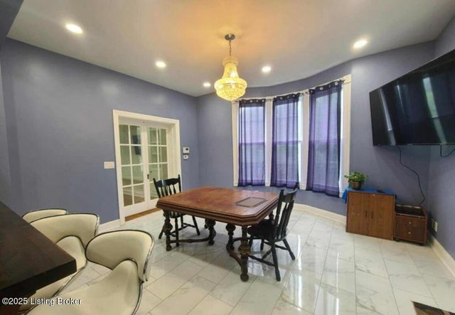 1204 Walter Ave, Louisville, KY 40215