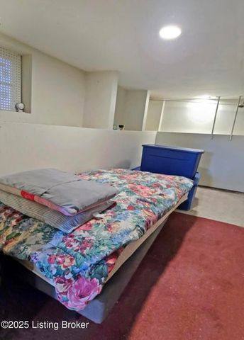 1204 Walter Ave, Louisville, KY 40215