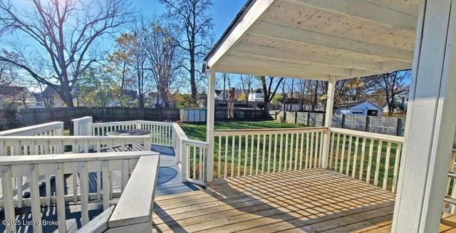 1204 Walter Ave, Louisville, KY 40215