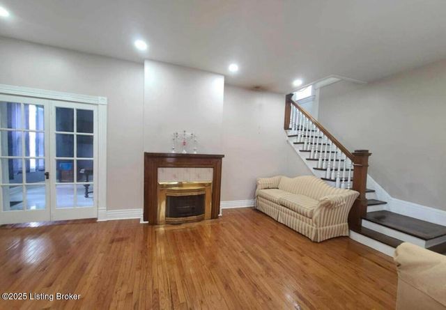 1204 Walter Ave, Louisville, KY 40215