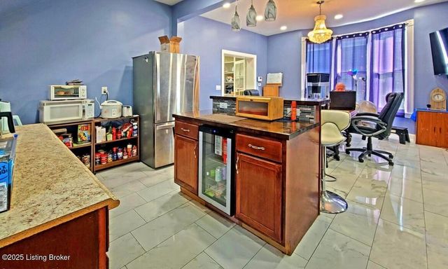 1204 Walter Ave, Louisville, KY 40215