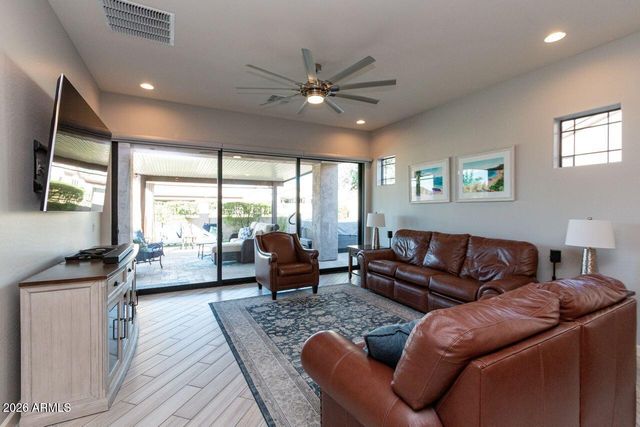 2058 N 89TH Street, Mesa, AZ 85207