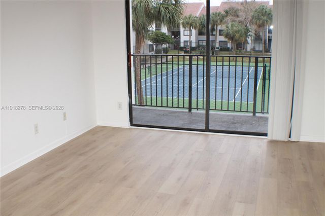 9044 W Atlantic Blvd 323, Coral Springs, FL 33071