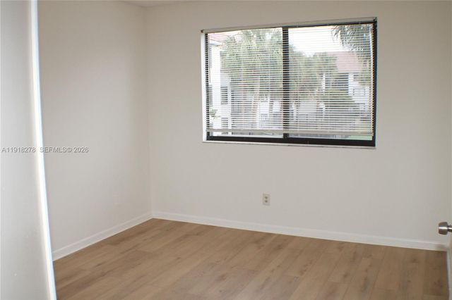 9044 W Atlantic Blvd 323, Coral Springs, FL 33071