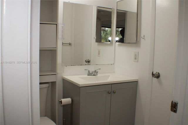 9044 W Atlantic Blvd 323, Coral Springs, FL 33071