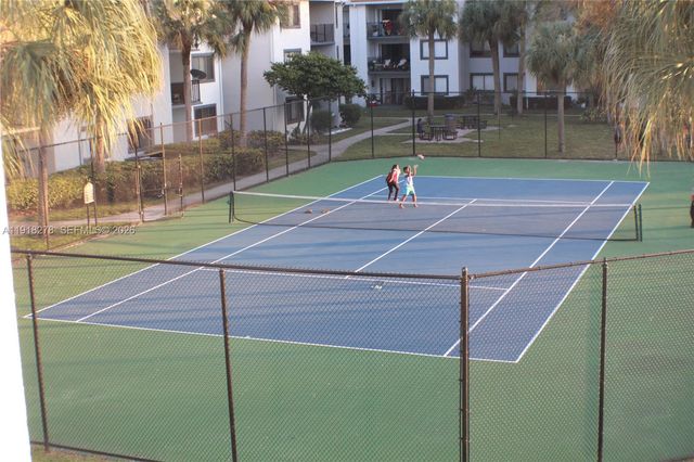 9044 W Atlantic Blvd 323, Coral Springs, FL 33071