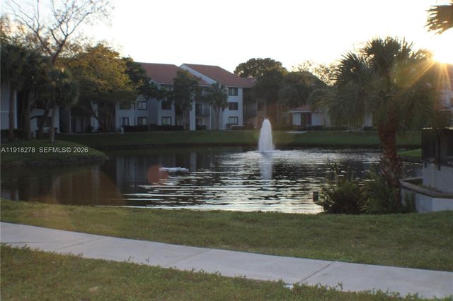 9044 W Atlantic Blvd 323, Coral Springs, FL 33071