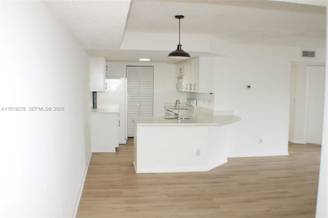 9044 W Atlantic Blvd 323, Coral Springs, FL 33071