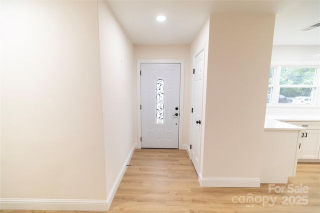 3501 Eastway Drive, Charlotte, NC 28205