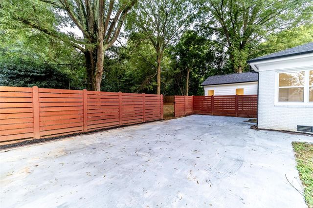 3501 Eastway Drive, Charlotte, NC 28205
