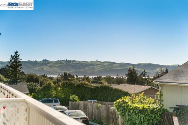 347 E T St, Benicia, CA 94510