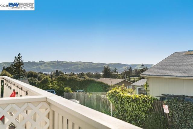 347 E T St, Benicia, CA 94510
