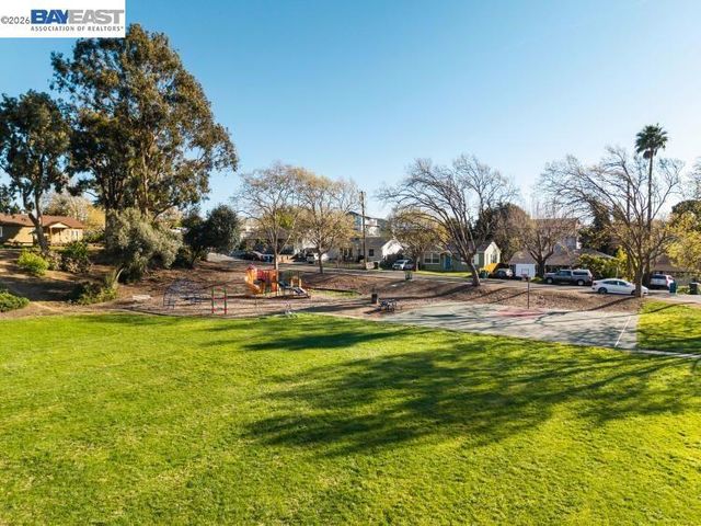 347 E T St, Benicia, CA 94510