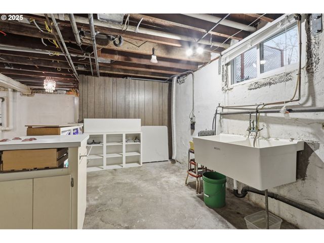 8420 N SMITH St, Portland, OR 97203