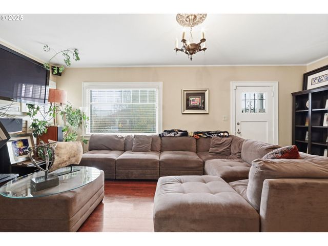 8420 N SMITH St, Portland, OR 97203