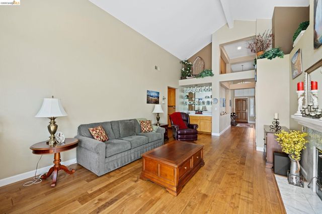 2433 Mimosa Way, Antioch, CA 94509