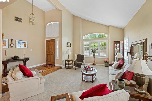 2433 Mimosa Way, Antioch, CA 94509