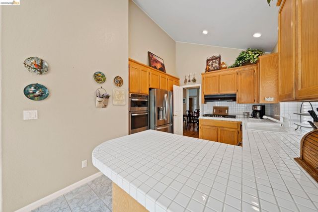 2433 Mimosa Way, Antioch, CA 94509