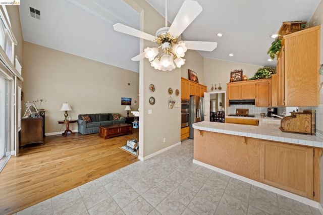 2433 Mimosa Way, Antioch, CA 94509