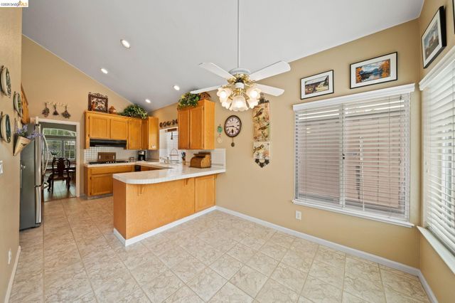 2433 Mimosa Way, Antioch, CA 94509