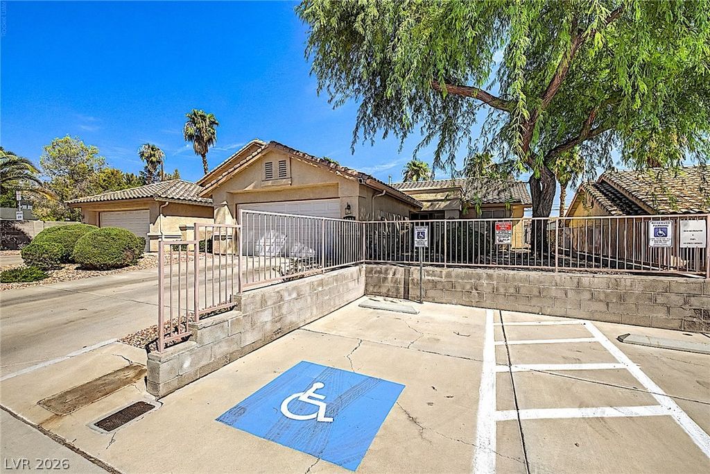 2035 East Warm Springs Road 1003, Las Vegas, NV 89119 — exterior