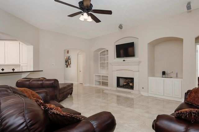 11827 Water Oak Drive, Magnolia, TX 77354
