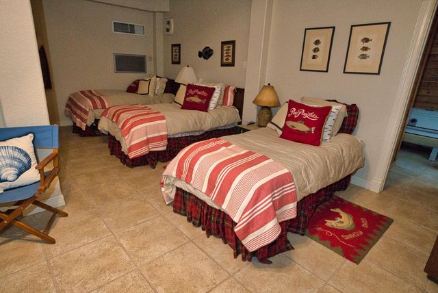 766 County Road 206, Sargent, TX 77414