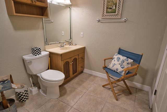 766 County Road 206, Sargent, TX 77414