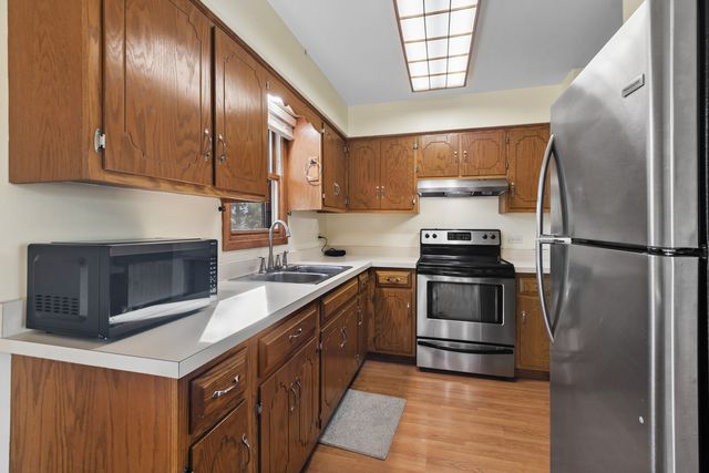 8959 W 169th Place, Orland Hills, IL 60477