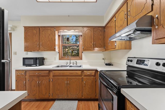 8959 W 169th Place, Orland Hills, IL 60477