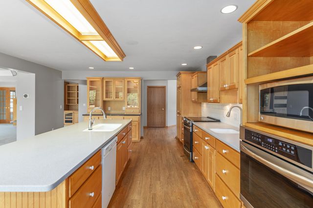 3252 N 160th Avenue, Holland, MI 49424