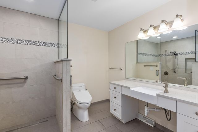 3252 N 160th Avenue, Holland, MI 49424