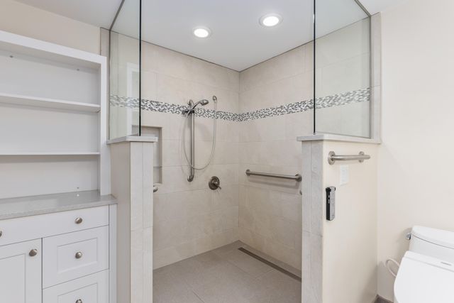 3252 N 160th Avenue, Holland, MI 49424