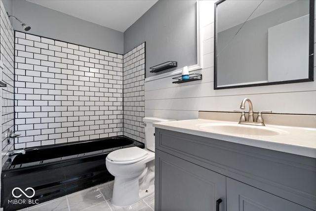 8525 W State Road 236, Middletown, IN 47356