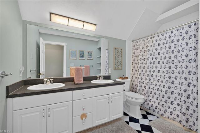 1516 Olde Mill Creek DR, Suffolk, VA 23434