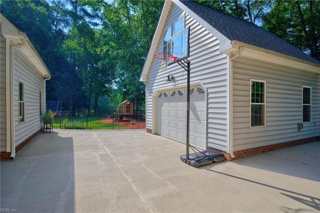 1516 Olde Mill Creek DR, Suffolk, VA 23434