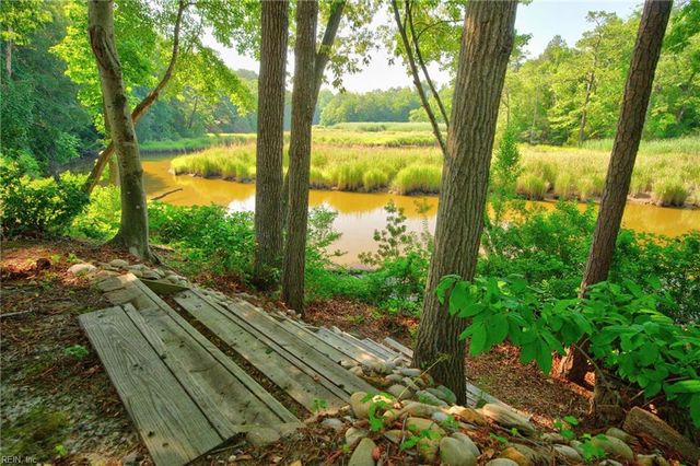 1516 Olde Mill Creek DR, Suffolk, VA 23434