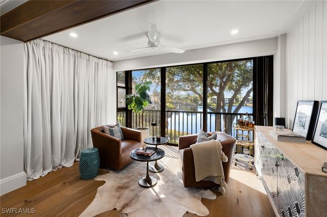 3135 Riviera DR B205, Naples, FL 34103